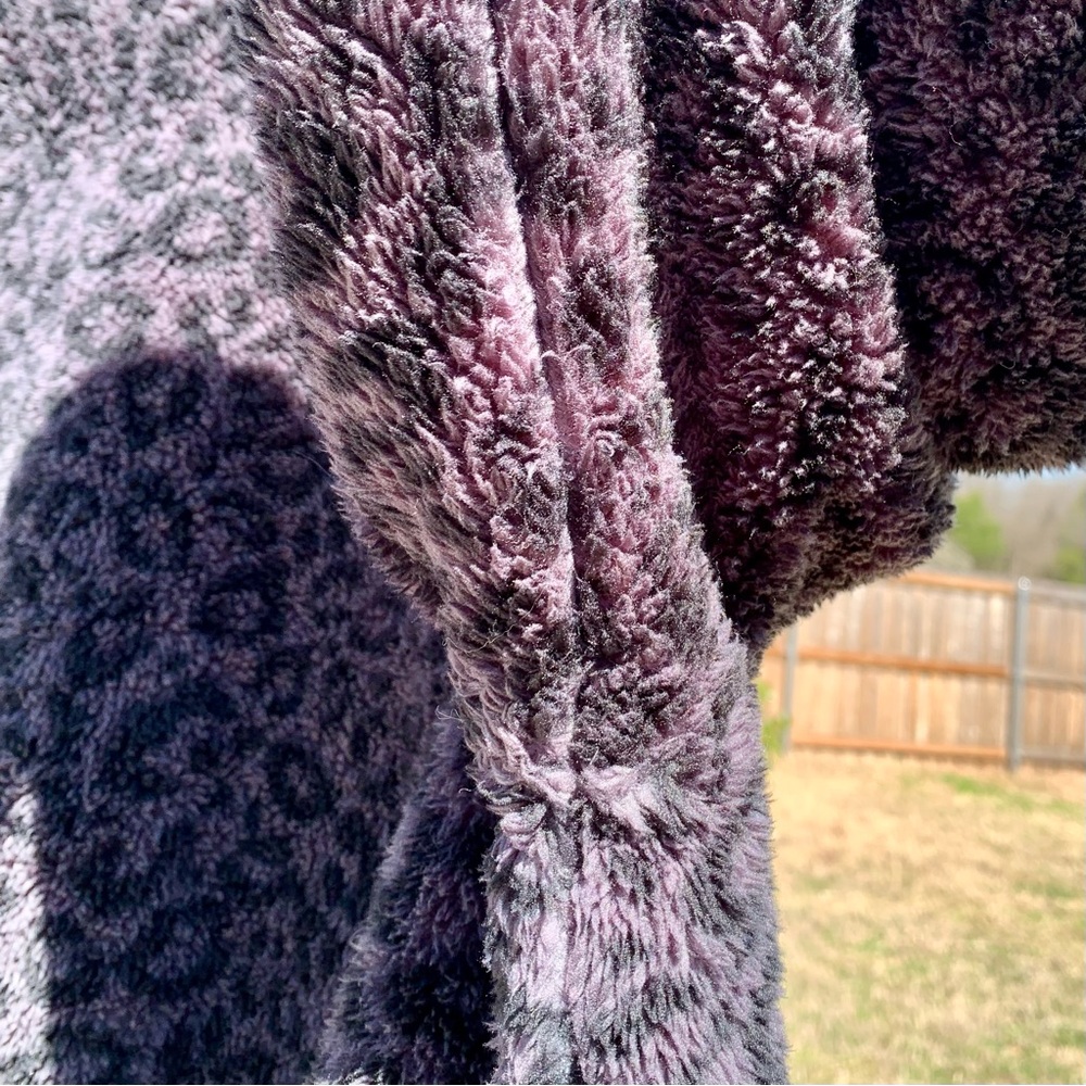 torrid Faux Fur Leopard Print Coat Bomber Jacket Gray Warm Animal Print Gray - Picture 9 of 15